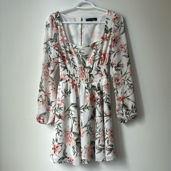 Dynamite Dress - Picture 2 of 4